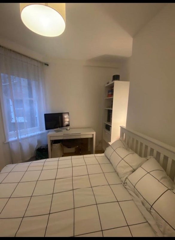 Room Fulham Palace Road in Greater London