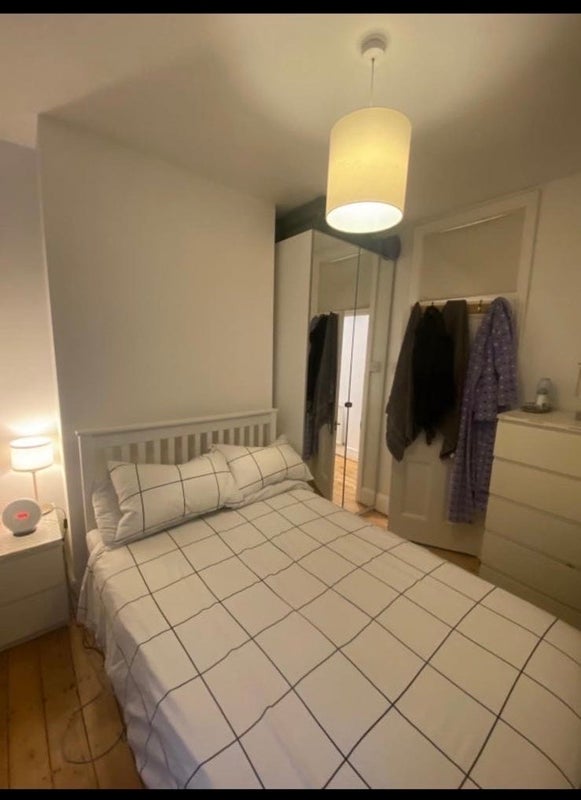 Room Fulham Palace Road in Greater London