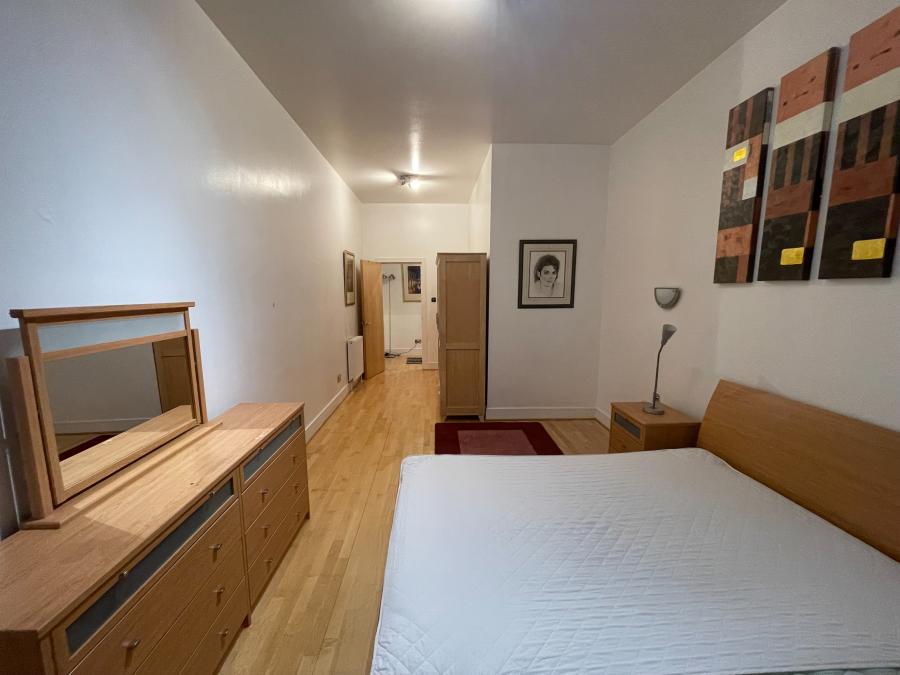 Flat Carnoustie Street in Glasgow