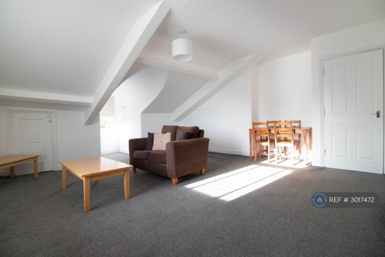Flat Mowbray Road in Sunderland