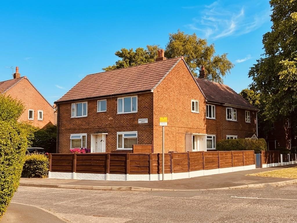 Flat Melsomby Road in Manchester