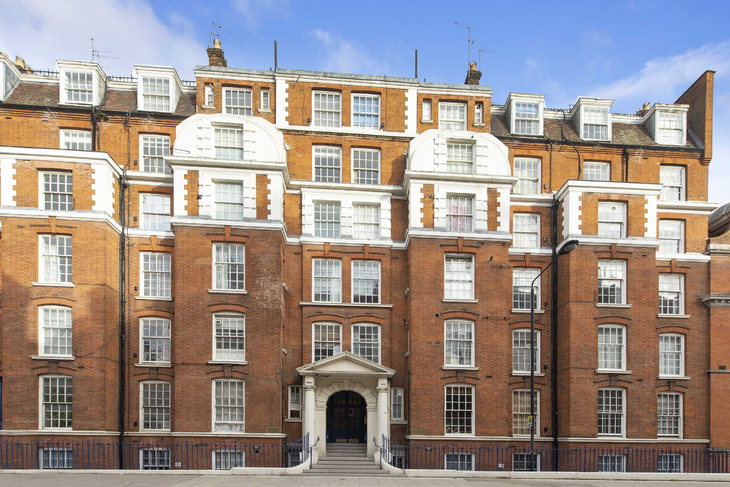 Flat Tavistock Place in Greater London
