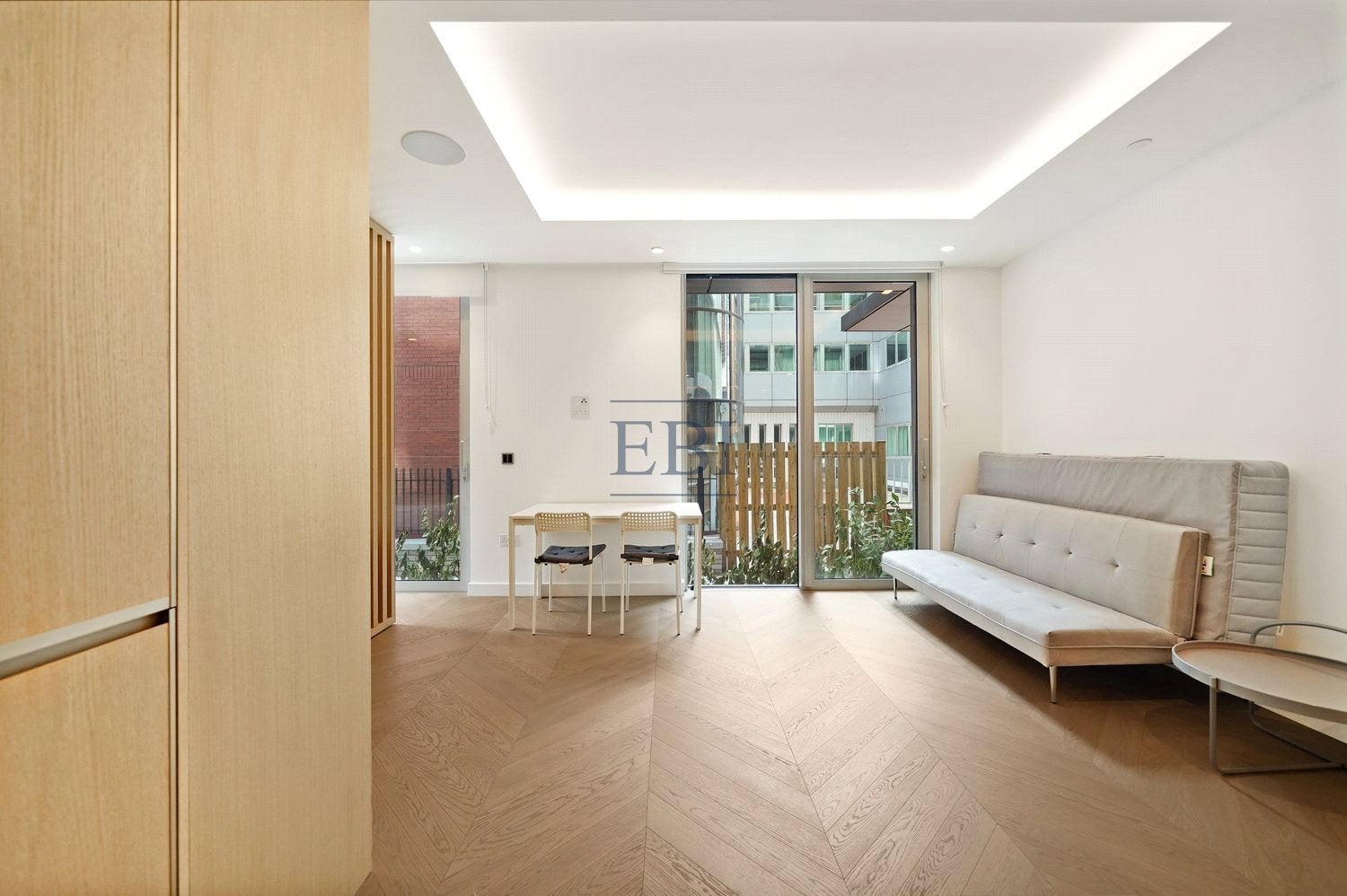 Flat St Clare Street in City of London