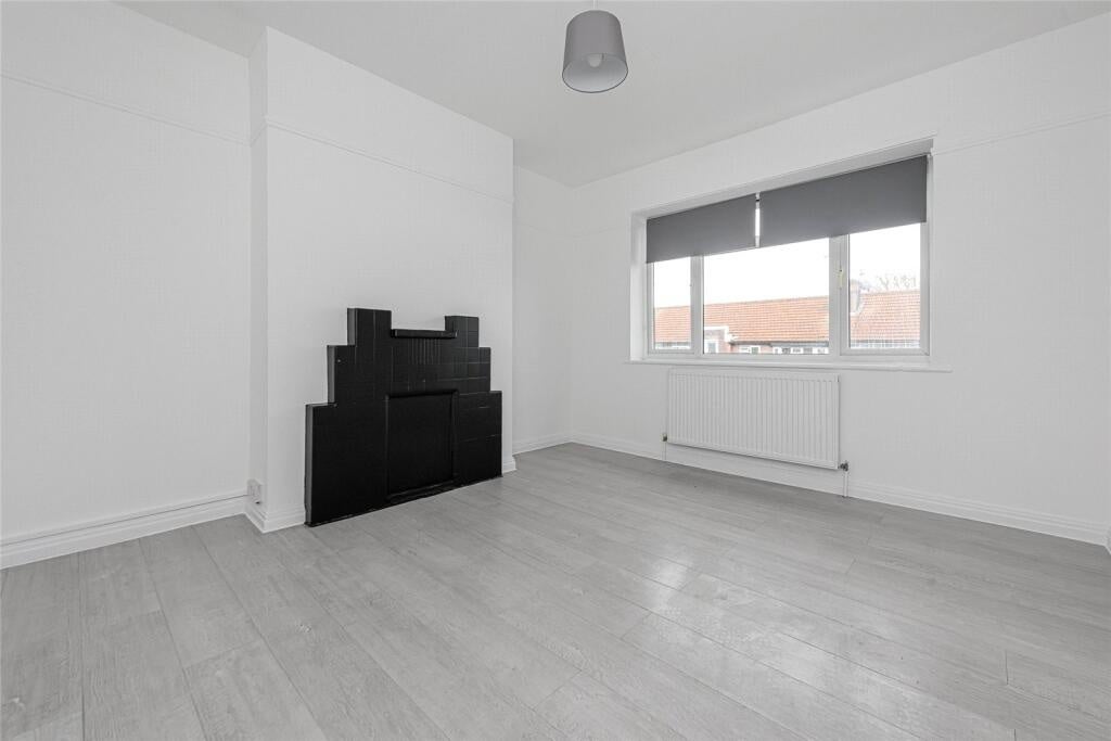 Flat York Way in Greater London