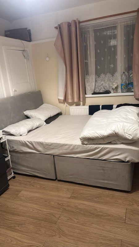 Room Windermere Road in Greater London