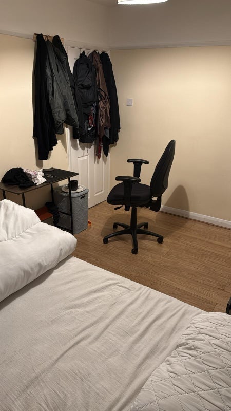 Room Windermere Road in Greater London