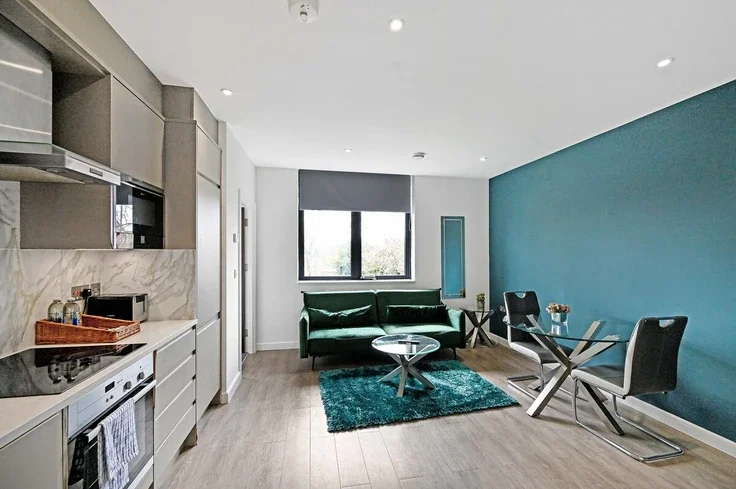 Flat Bridgeford Court in Milton Keynes