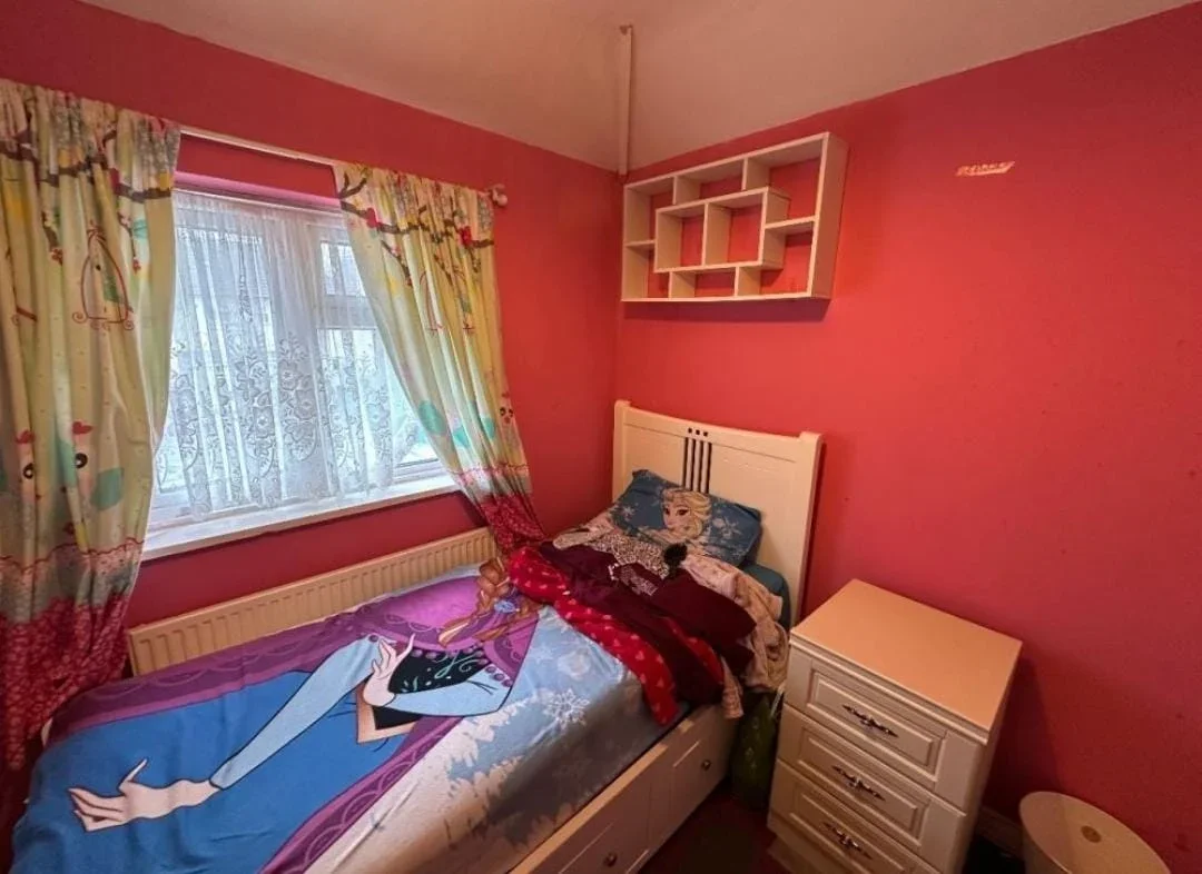 Room Allen Road in Greater London