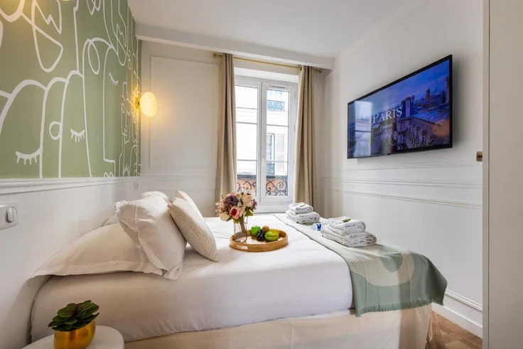 Flat Rue Claude-Rodier in Paris
