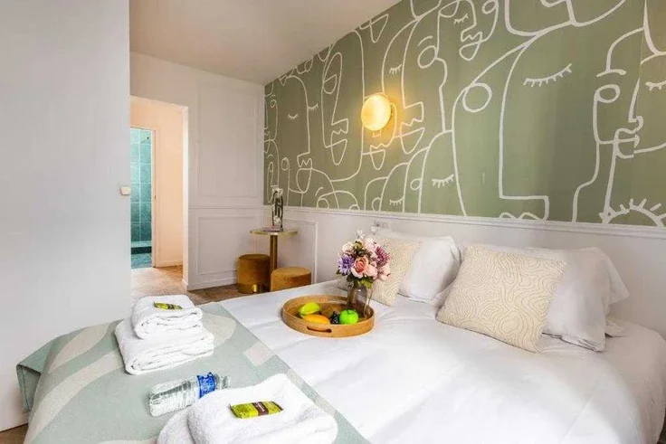 Flat Rue Claude-Rodier in Paris