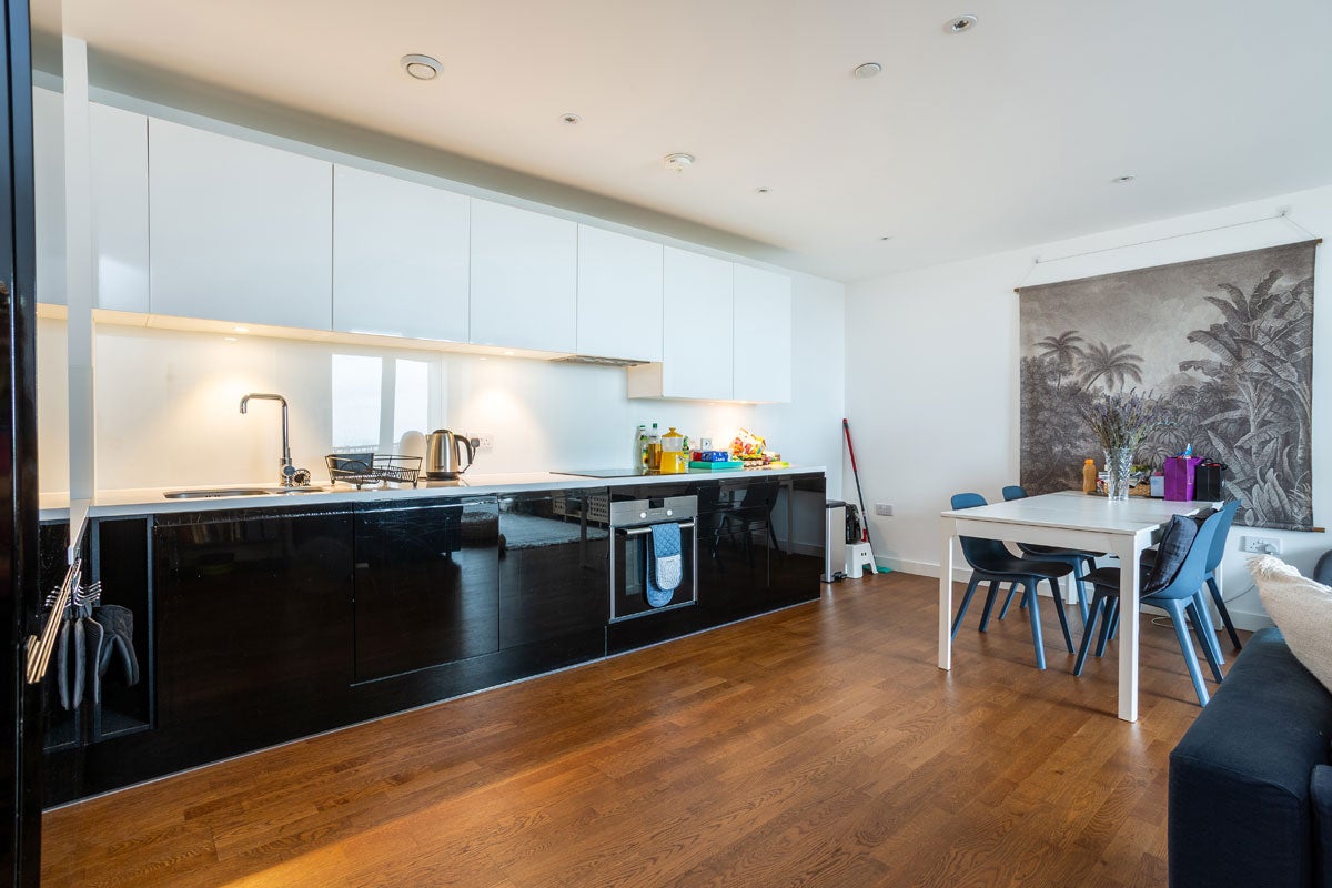 Flat Newby Place in Greater London