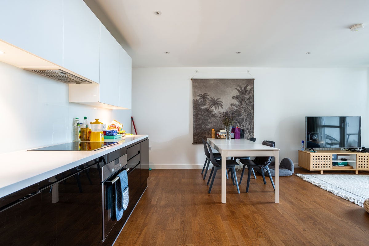 Flat Newby Place in Greater London