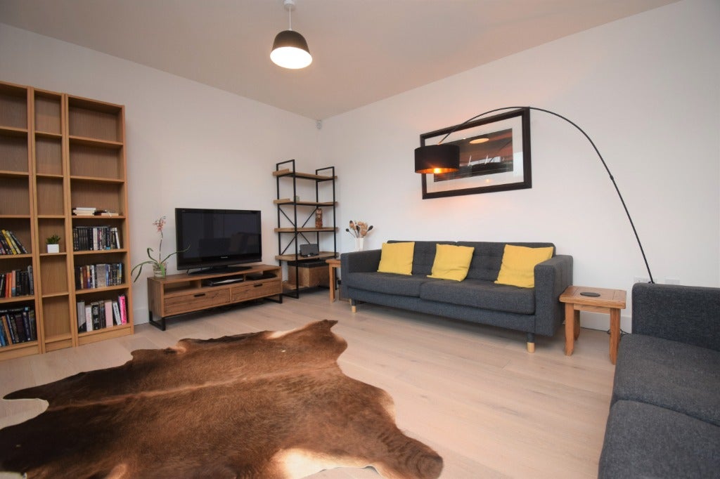 Flat Normal Avenue in Glasgow
