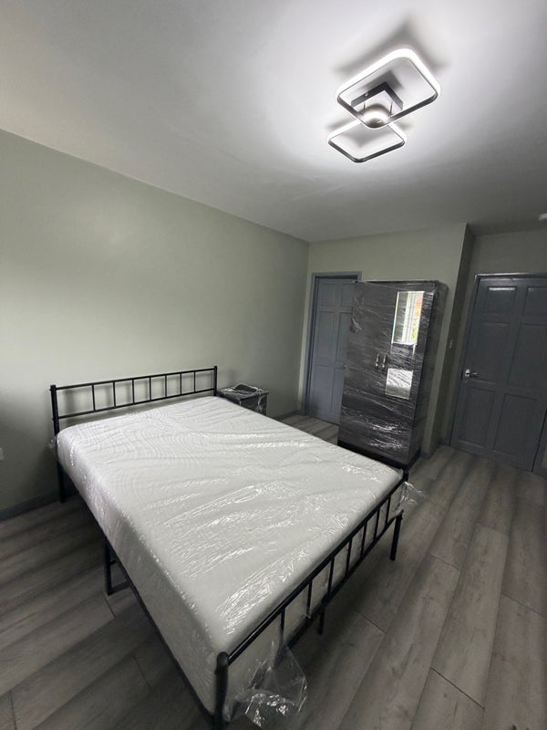 Room Crossways Road in Bristol