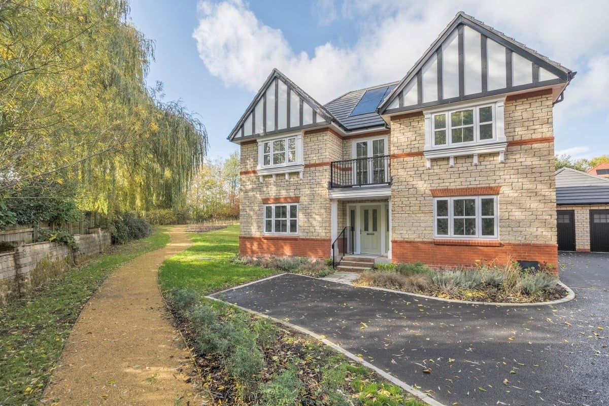 House Red Kite Close in Calne
