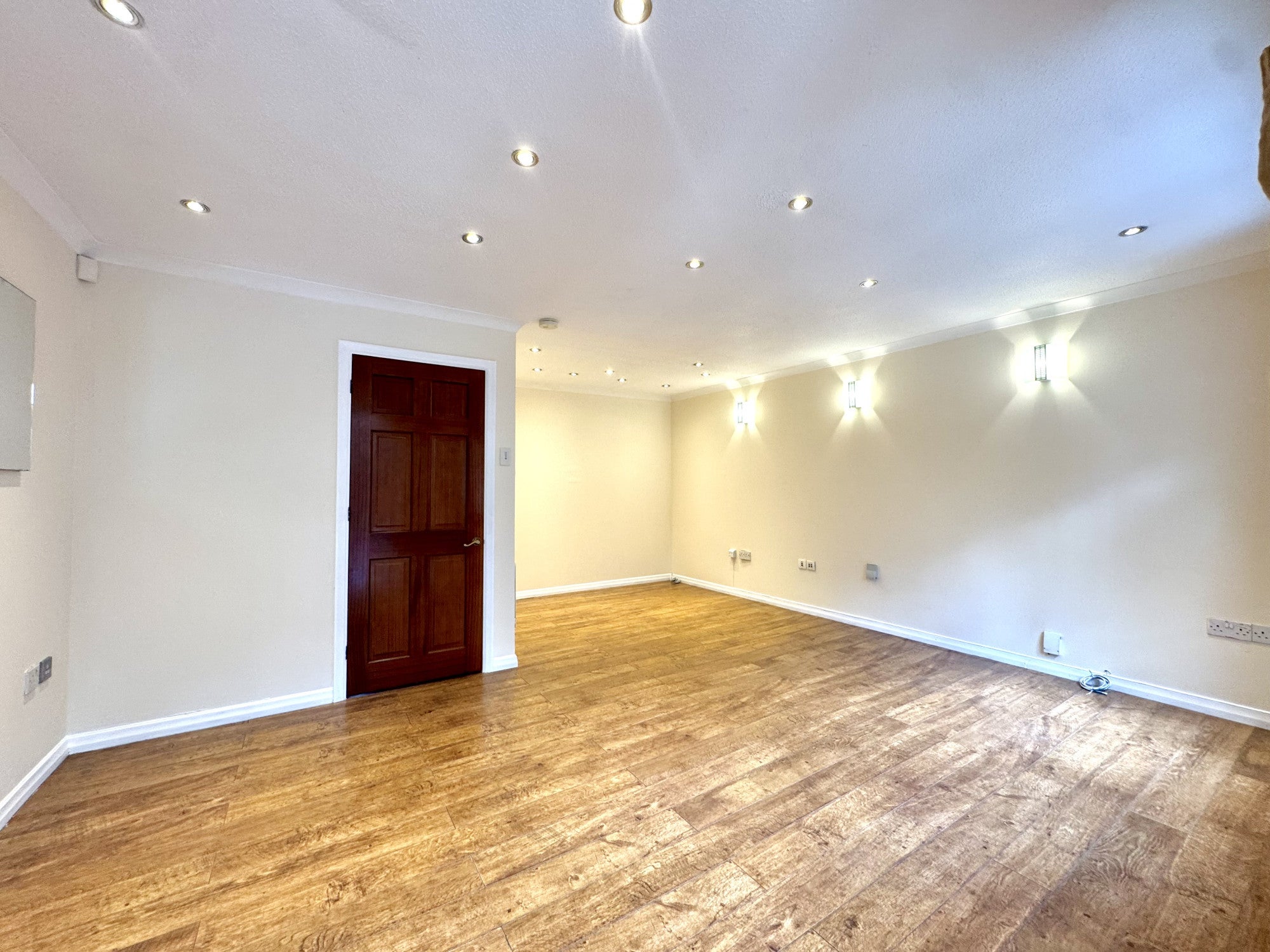 House Darris Close in Greater London