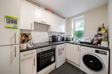 Flat Sudbrooke Road in Greater London