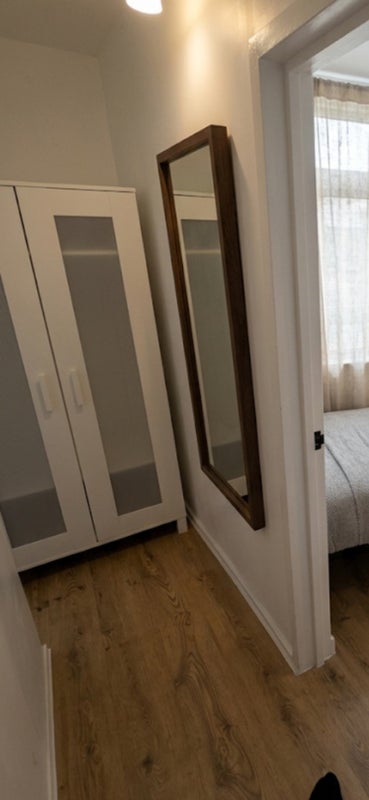 Room Windsor Crescent in Greater London