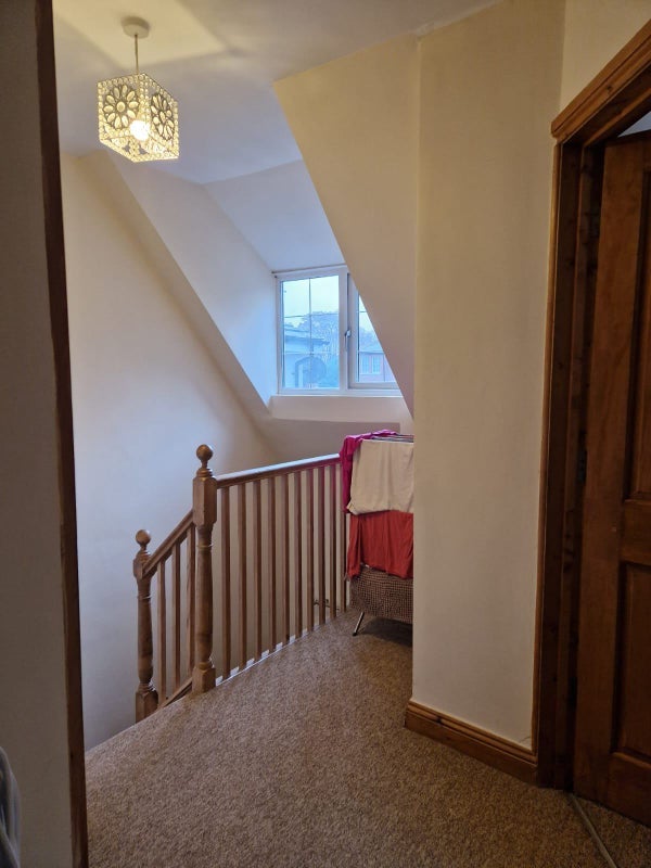 Room Bath Road in Maidenhead