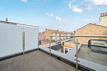 Flat Merton Road in Greater London