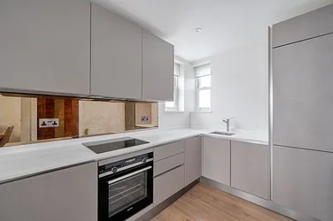 Flat Merton Road in Greater London