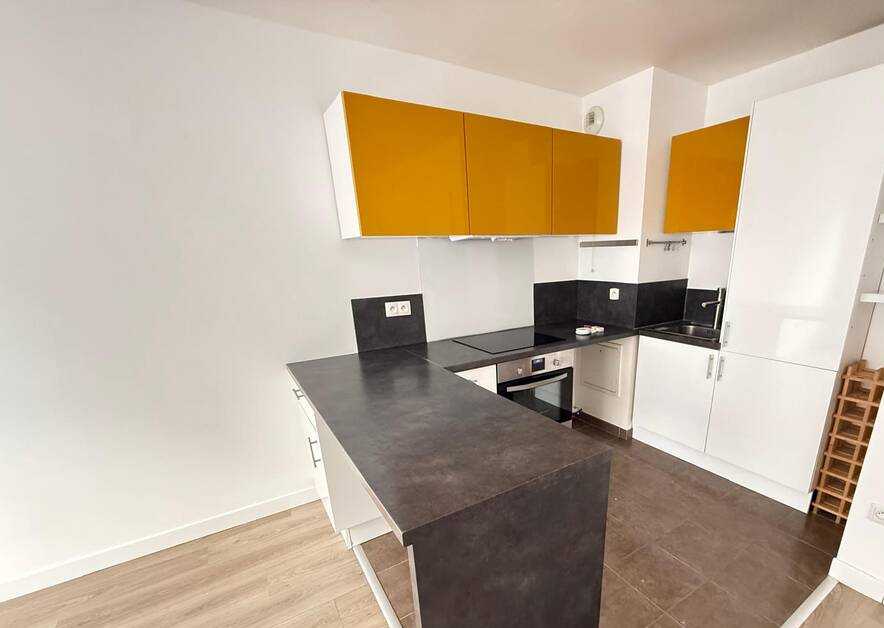 Flat Rue Charles Nodier in Pantin
