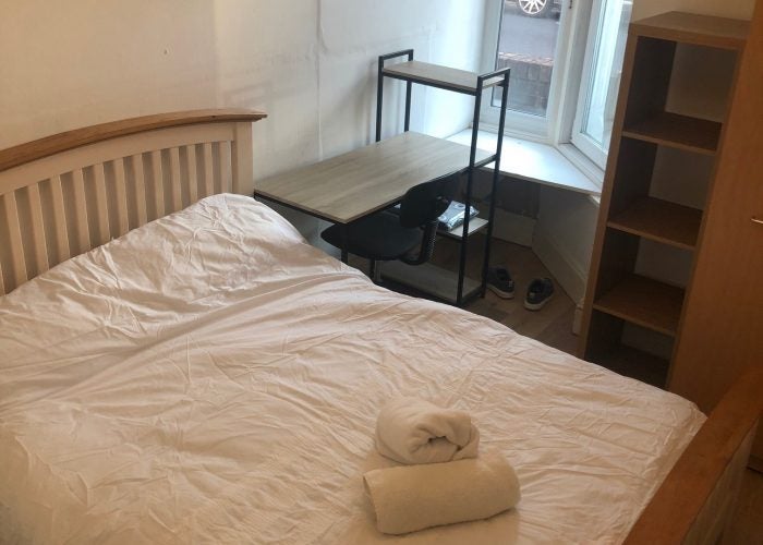 Room Talbot Road in Portsmouth