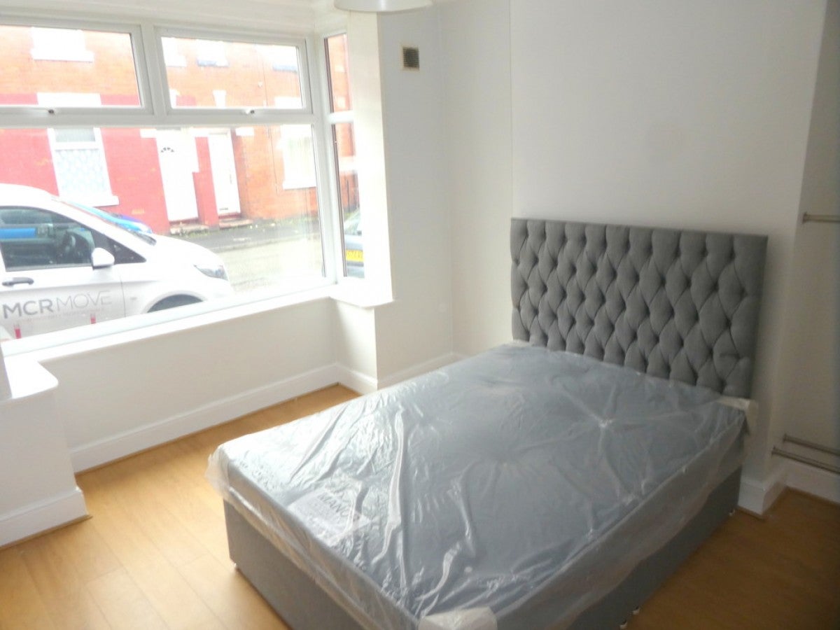House Grandale Street in Manchester