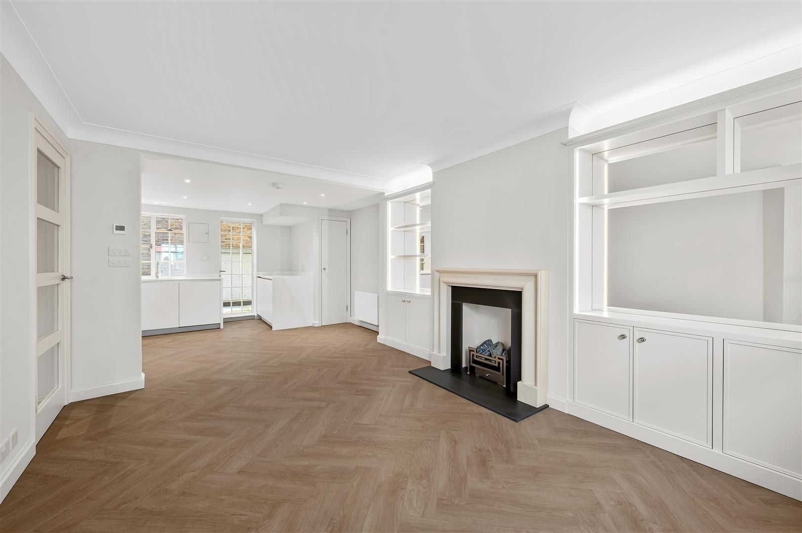 Flat Douro Place in Greater London