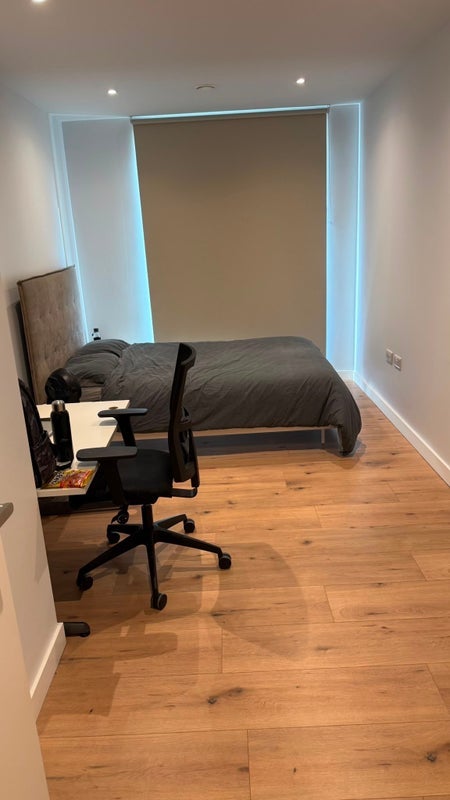 Room Henry Street in Greater London
