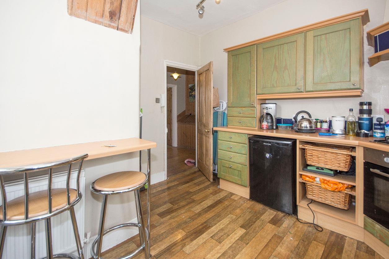 Flat Cavendish Road in Greater London