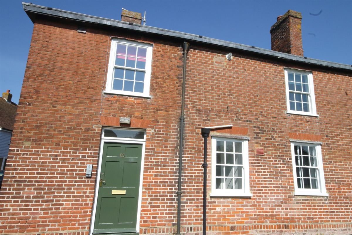 Flat Abbey Street in Borough of Swale