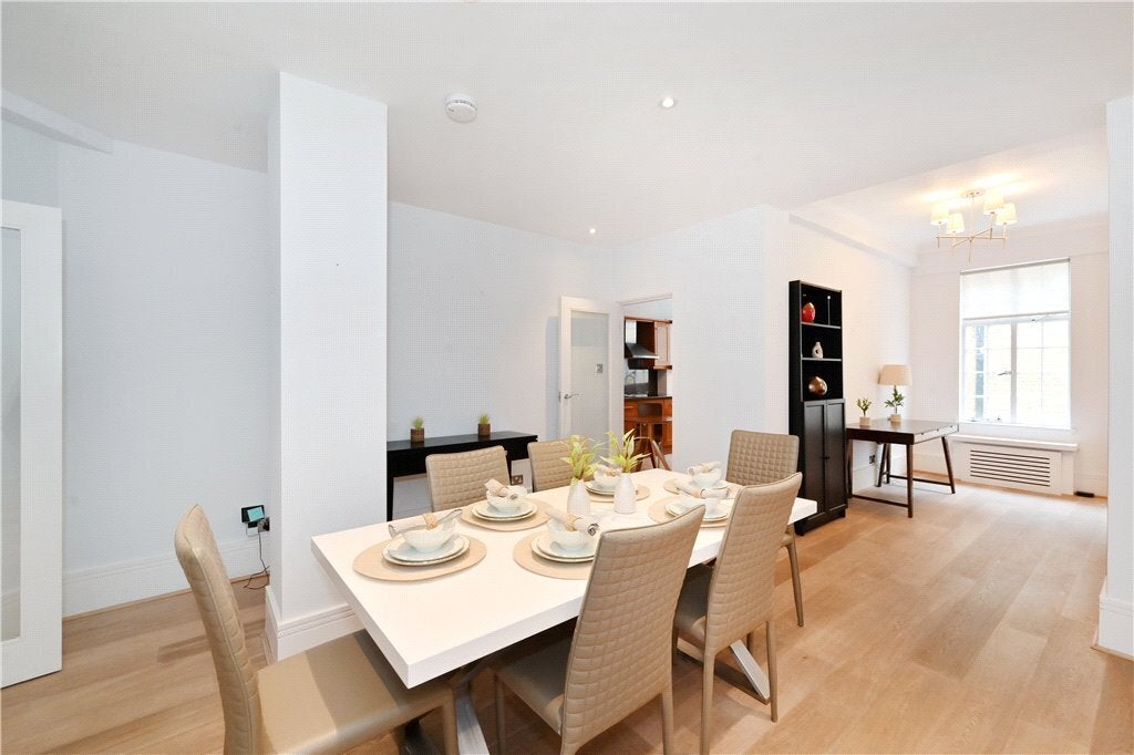 Flat Seymour Place in City of Westminster