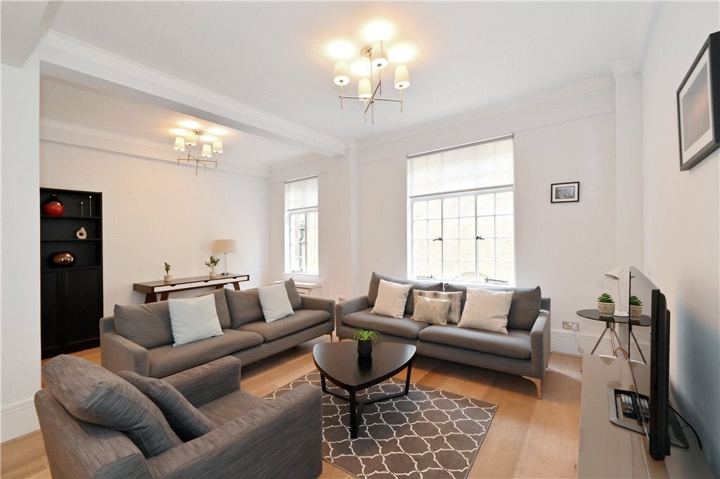 Flat Seymour Place in City of Westminster