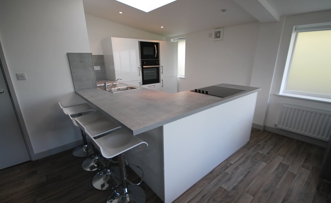 Flat Jesmond Gardens in Newcastle upon Tyne