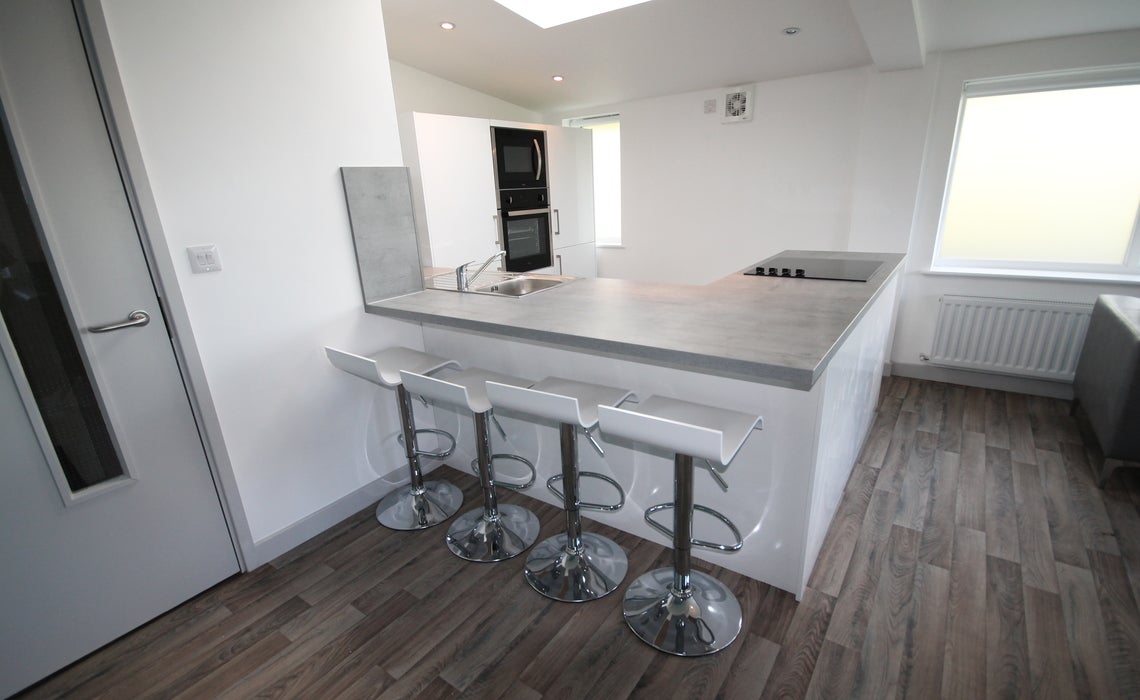 Flat Jesmond Gardens in Newcastle upon Tyne