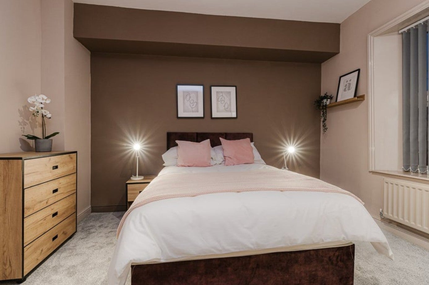Room Chapel Road in Liverpool