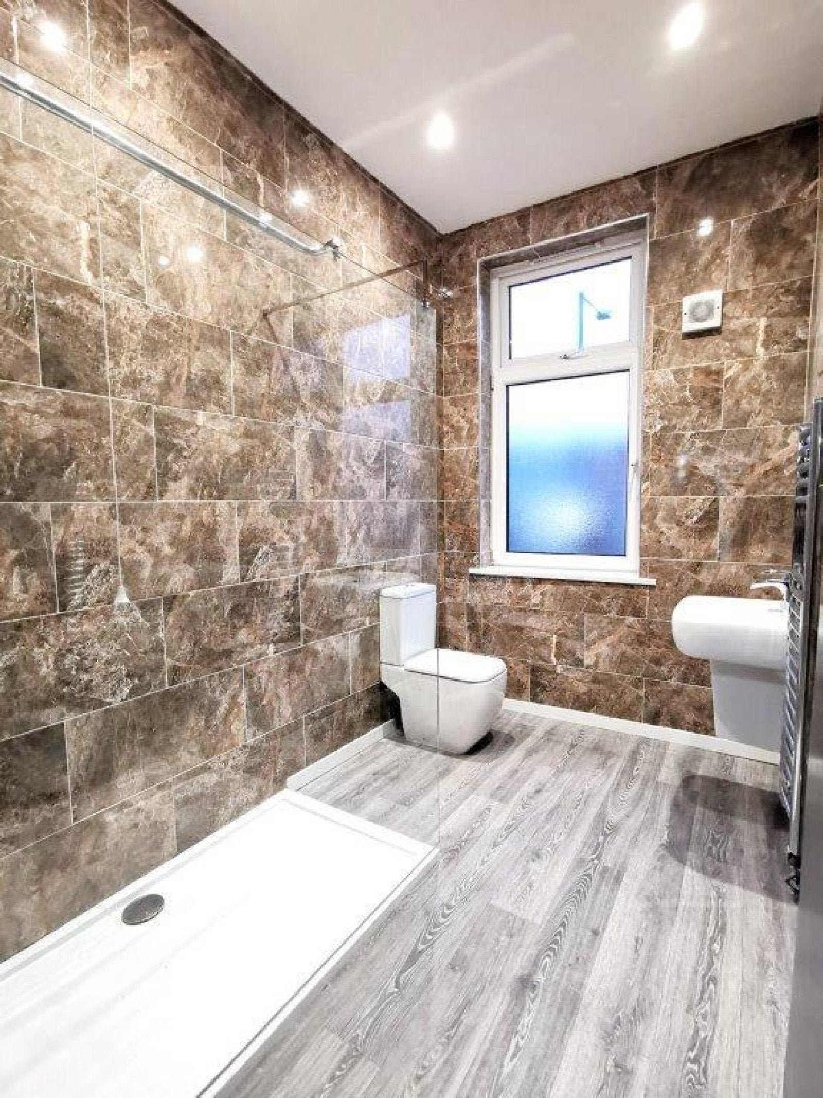 Room Southfield Road in Middlesbrough