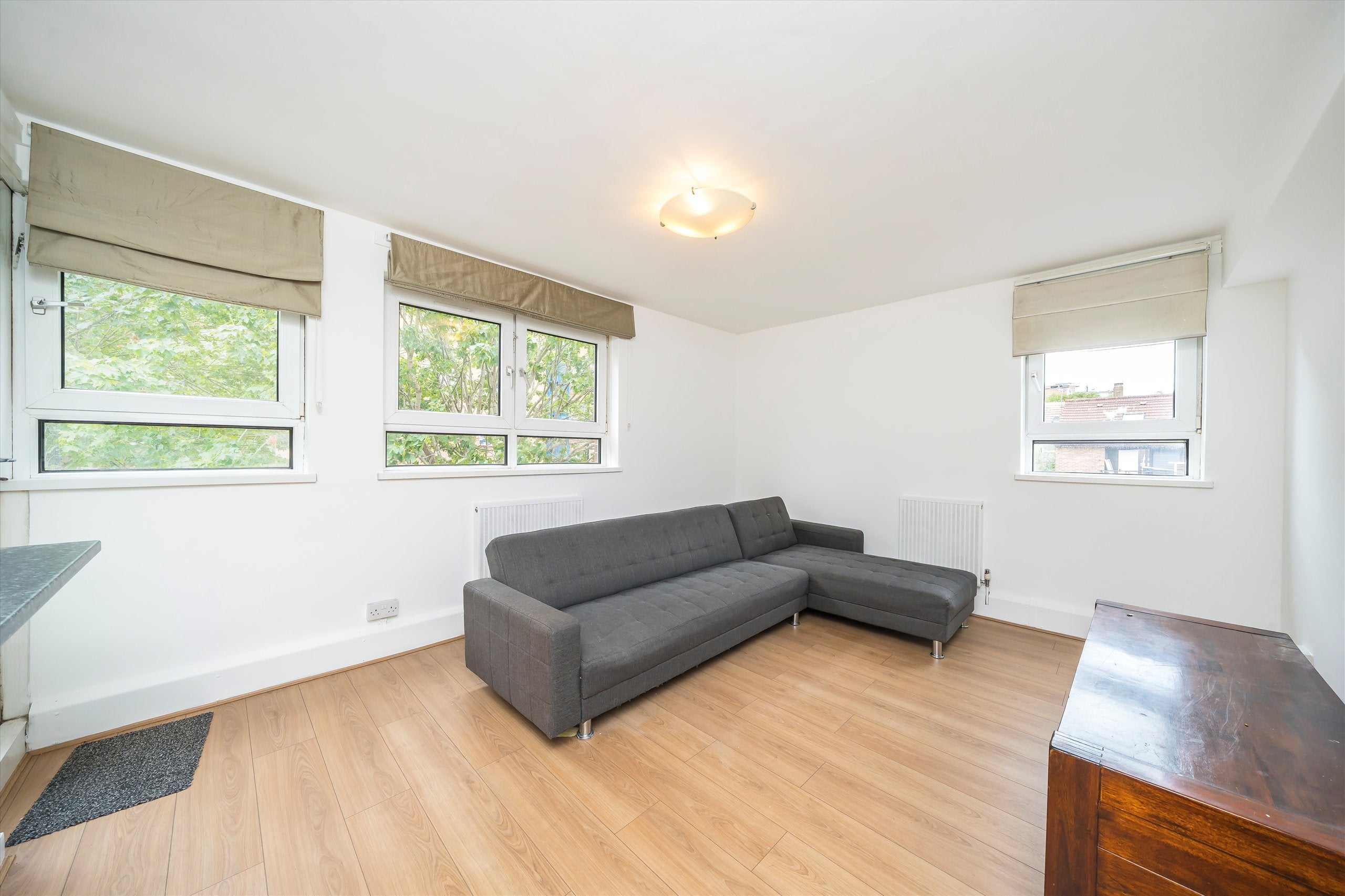 Flat Castlecombe Drive in Greater London