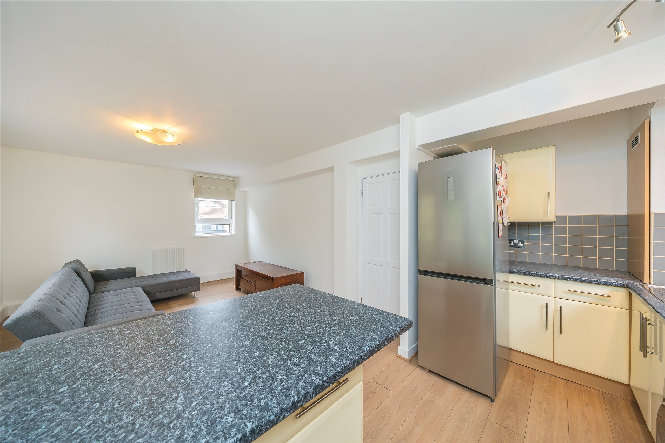 Flat Castlecombe Drive in Greater London