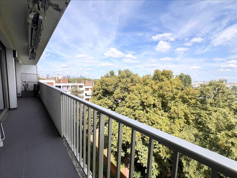 Flat Avenue Eugénie in Saint-Cloud
