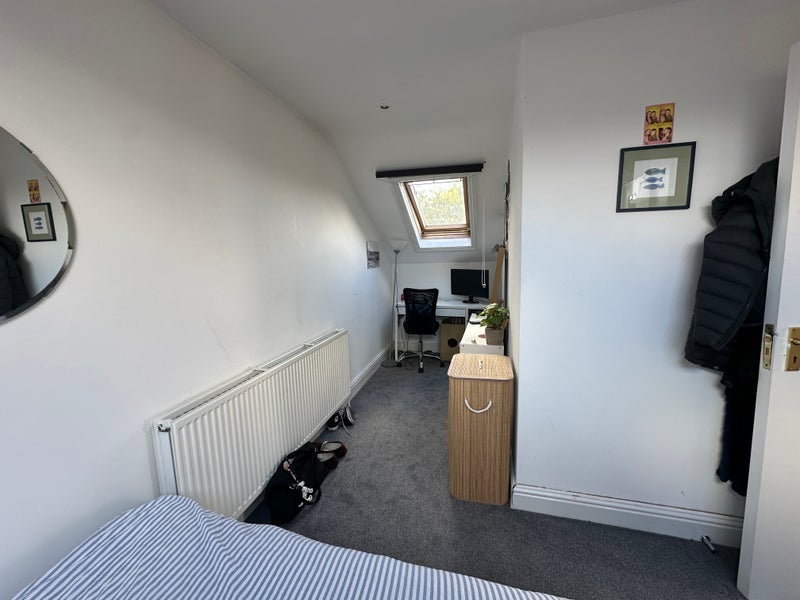 Room Stock Orchard Crescent in Greater London