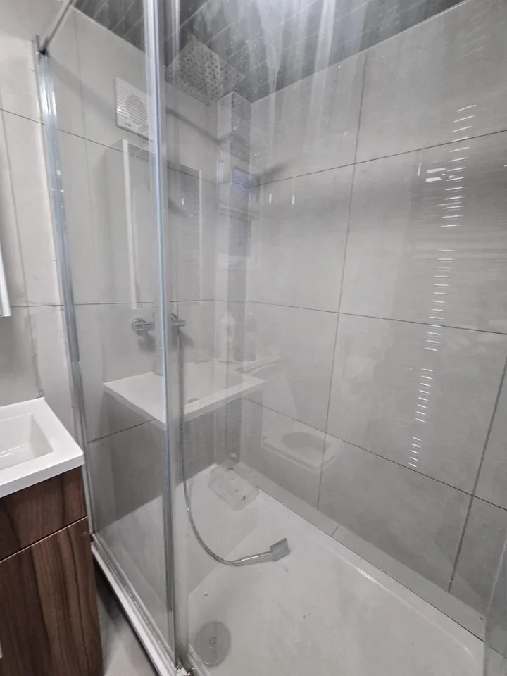 Flat Somervell Road in Greater London
