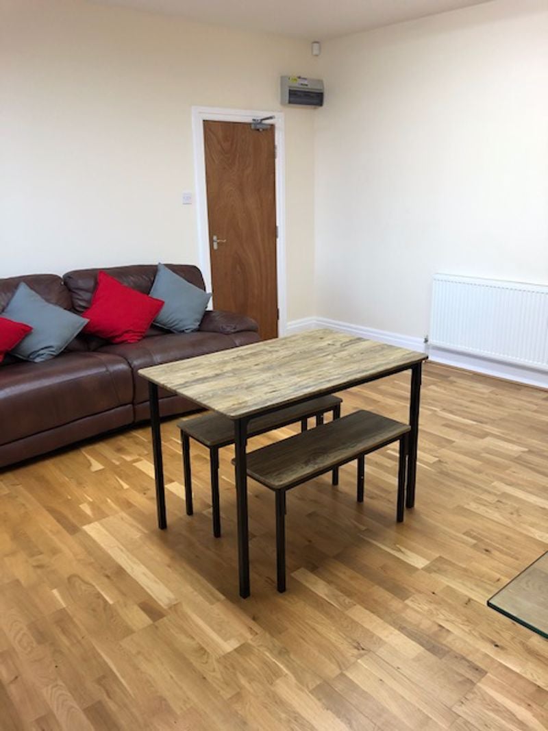 Room Halliwell Road in Bolton