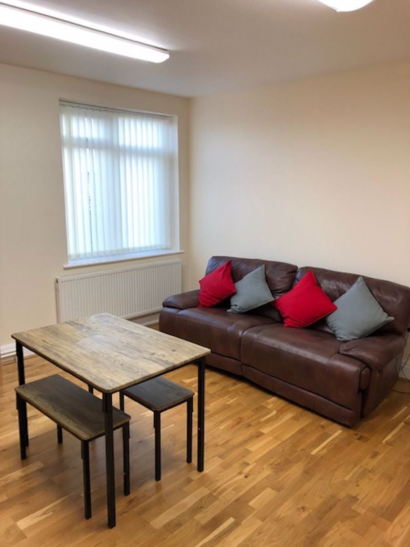 Room Halliwell Road in Bolton