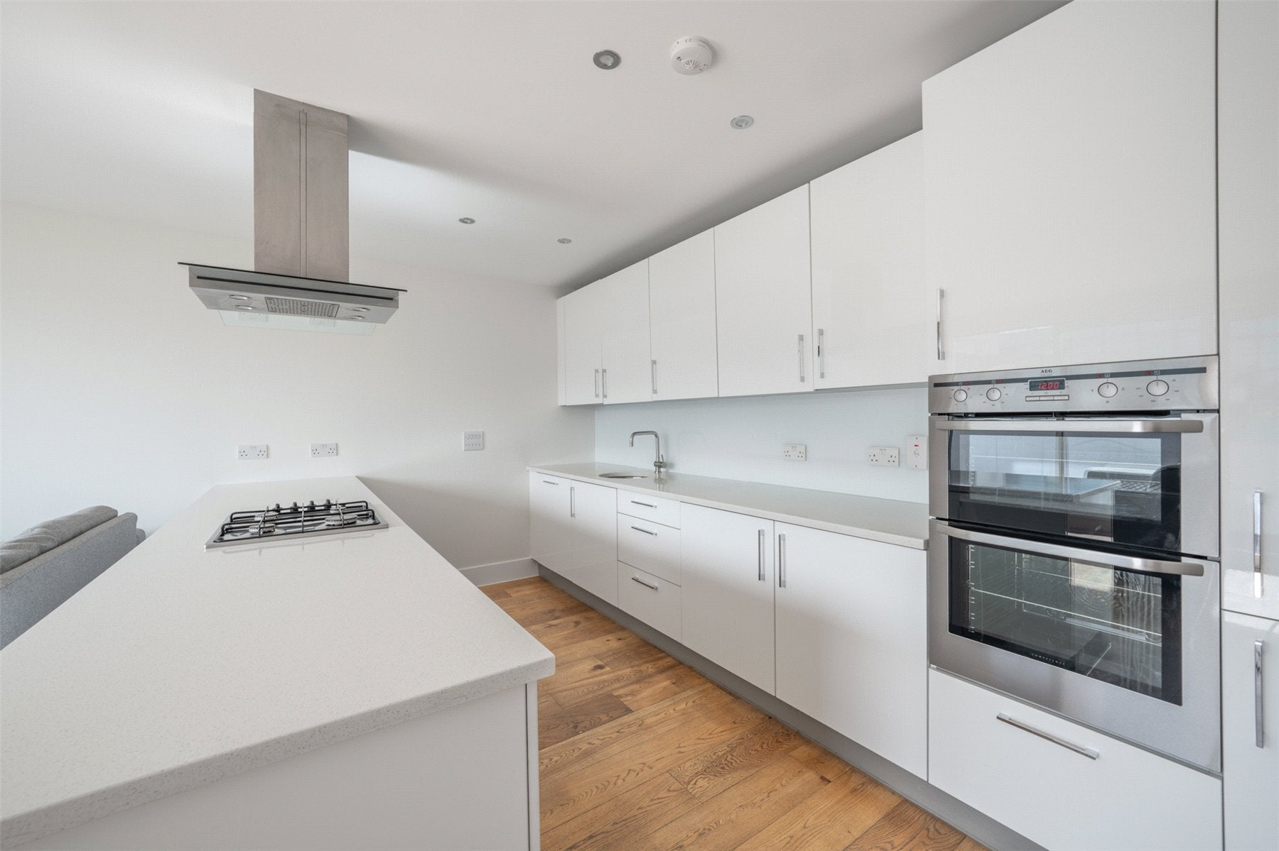 Flat Jamestown Road in London
