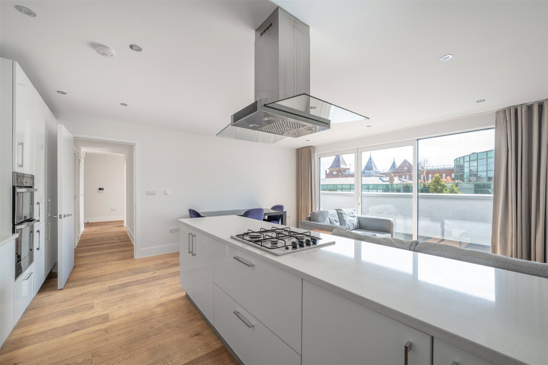 Flat Jamestown Road in London