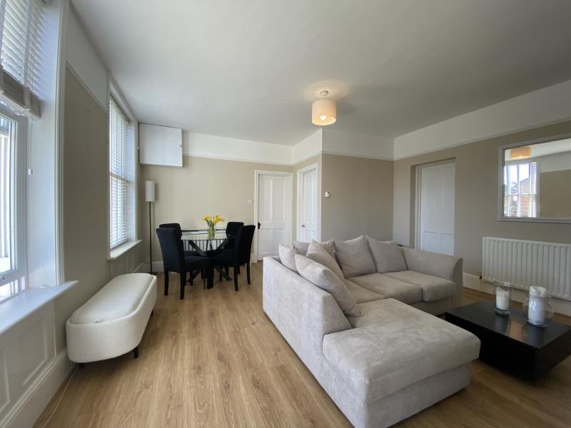 Flat Grange Road in Guildford