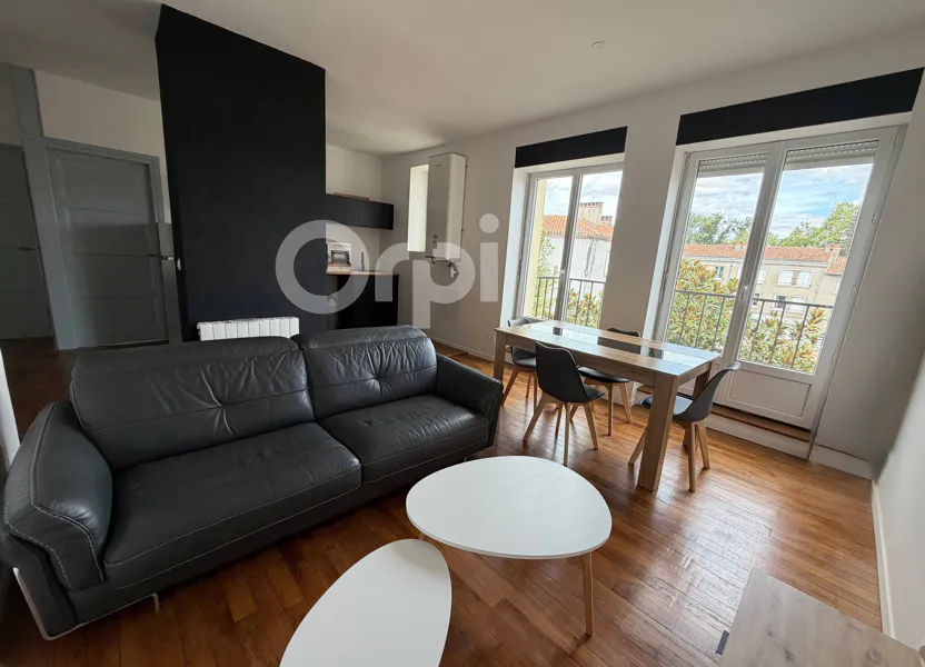 Flat Rue Gambetta in Chabanais