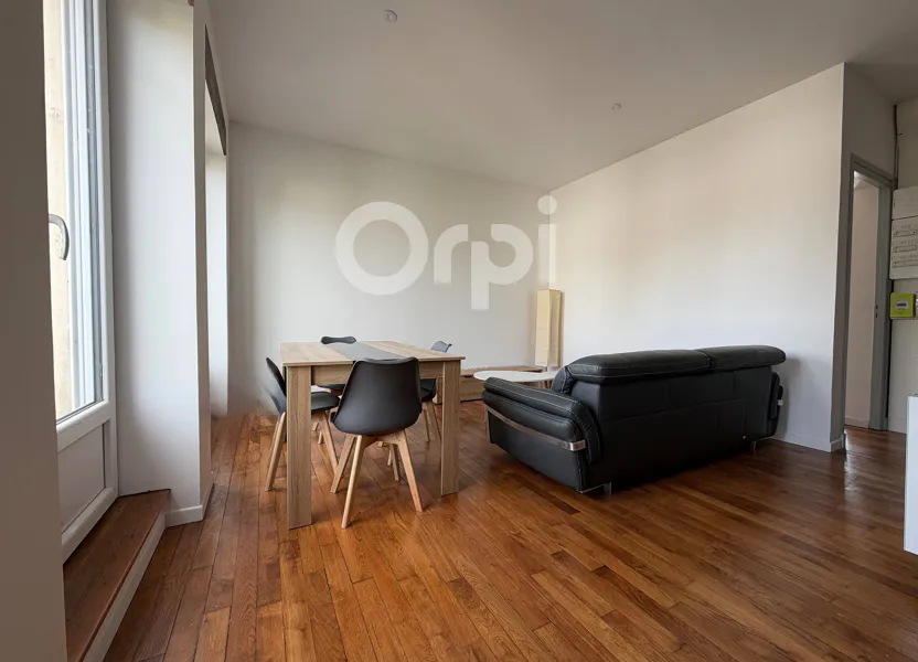 Flat Rue Gambetta in Chabanais